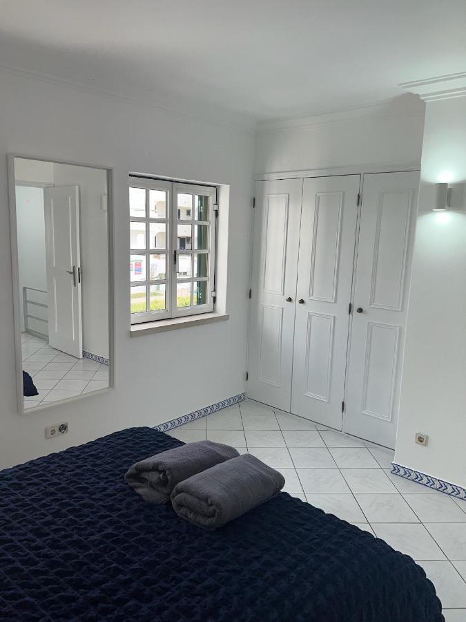 Relaxing 2 Bedroom House 5 Minutes Away From Vilamoura Marina Quarteira Ngoại thất bức ảnh